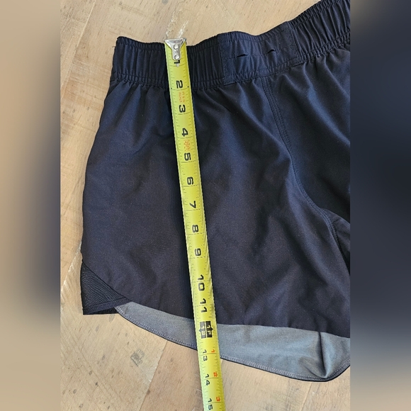 Lululemon Reversible Black/Gray Athletic Shorts - Picture 8 of 10